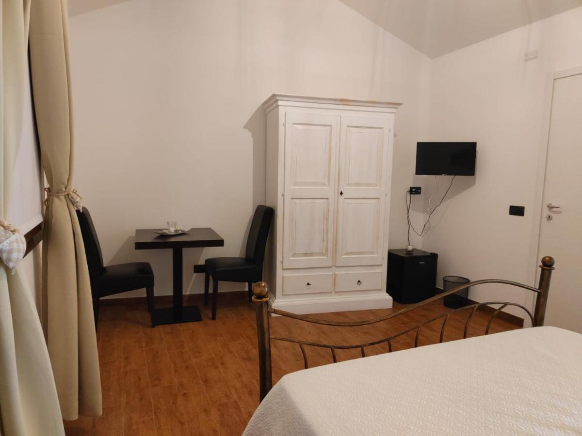 Casa Janas Affittacamere Bed & Breakfast Piscinas Exterior photo